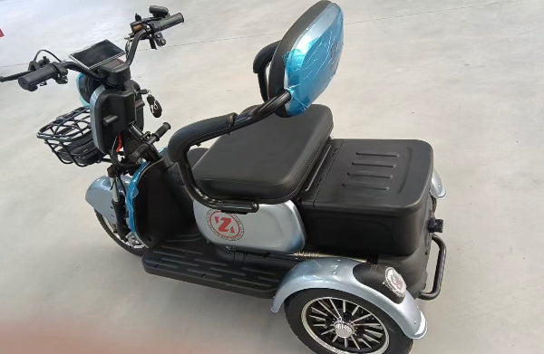 ZLIN Motorsv - A2 scooter